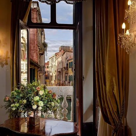 Ai Cavalieri Di מלון