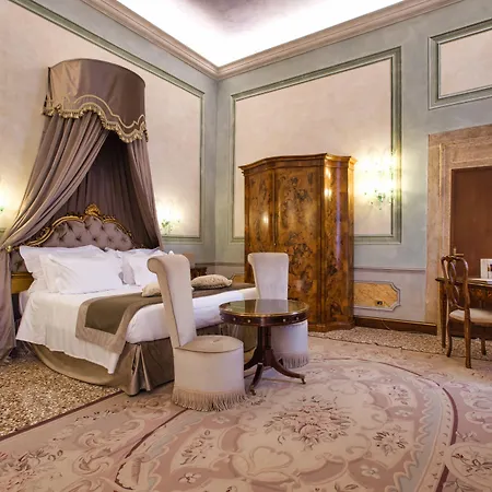 卡瓦列里威尼斯酒店