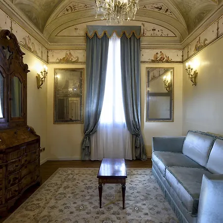 卡瓦列里威尼斯酒店 4*