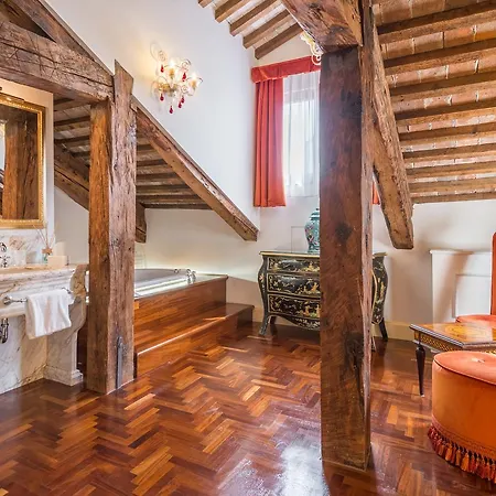 卡瓦列里威尼斯酒店