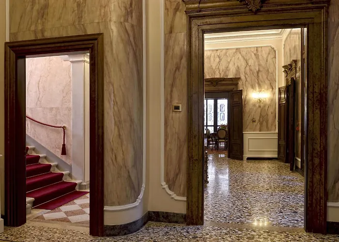Hotel Ai Cavalieri Di 4*