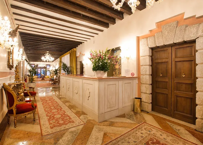 Отель Ai Cavalieri Di