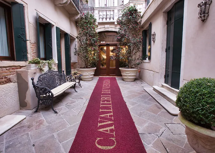 Ai Cavalieri Di 4* Венеция