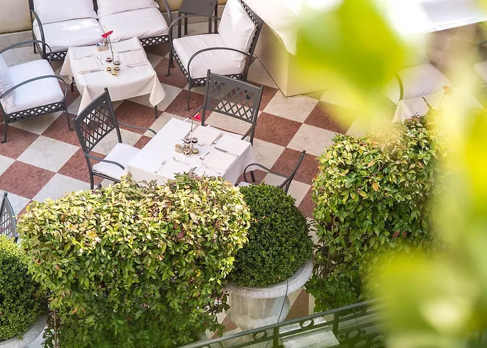 Ai Cavalieri Di Hotel 4*