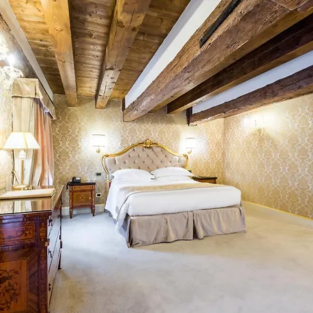 Ai Cavalieri Di Venice