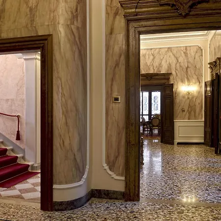 Отель Ai Cavalieri Di 4*