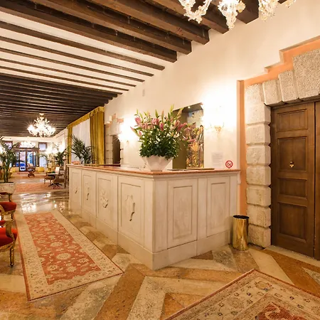 Отель Ai Cavalieri Di