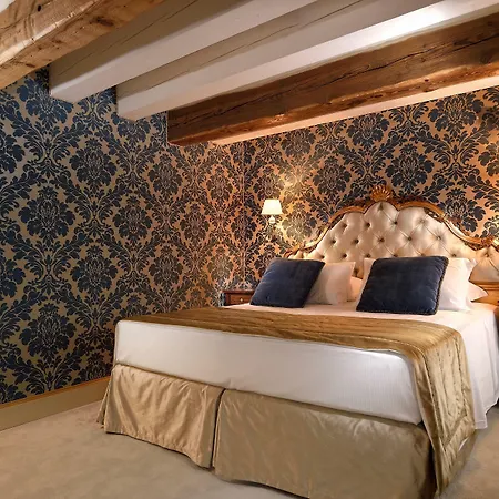 Ai Cavalieri Di Hotel 4*