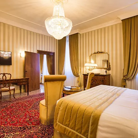 Отель Ai Cavalieri Di 4*