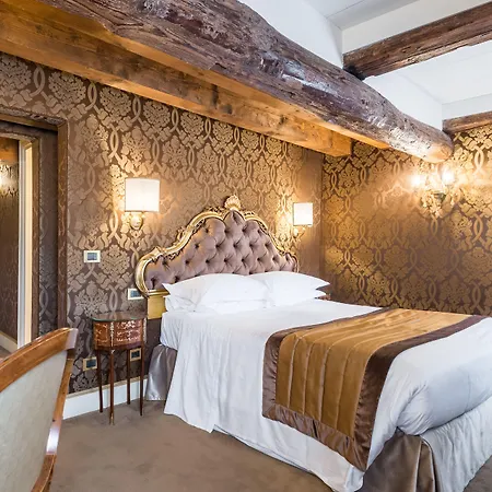 Ai Cavalieri Di Отель 4*