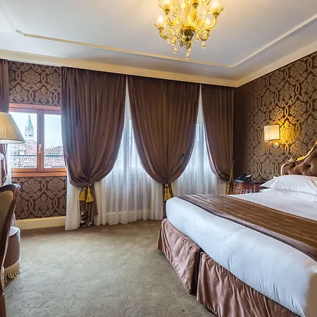 Отель Ai Cavalieri Di 4*