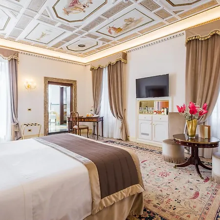 Отель Ai Cavalieri Di 4*