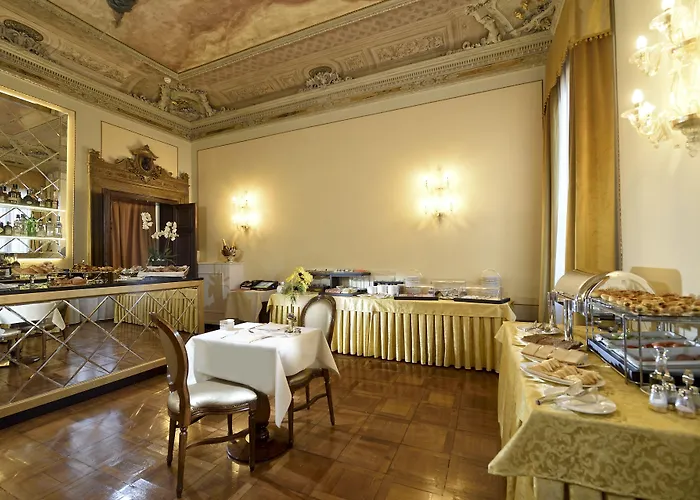 Hotel Ai Cavalieri Di 4*