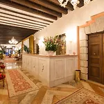 Hotell Ai Cavalieri Di