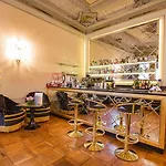 Hotell Ai Cavalieri Di 4*
