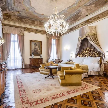 Hotel Ai Cavalieri Di 4*
